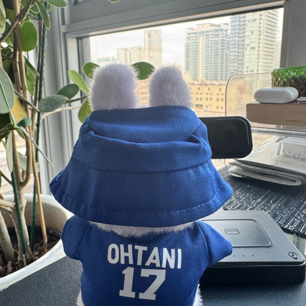 Dodgers OHTANI plush outfit with bucket hat!! - Picture 2 of 2